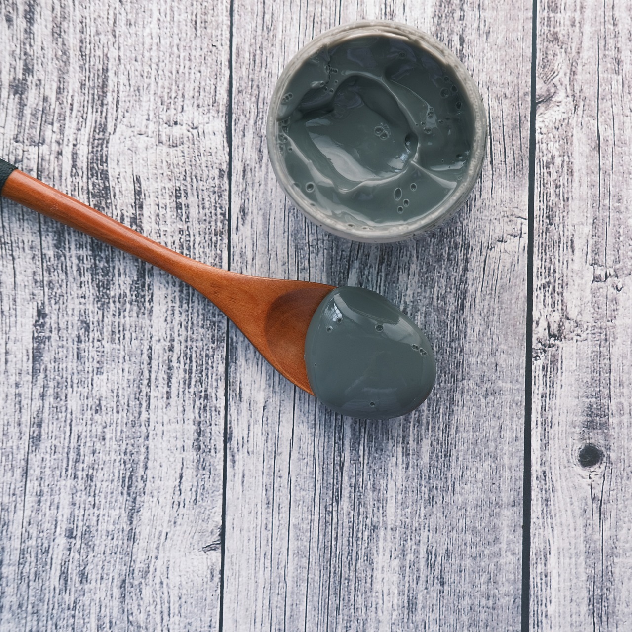 Everything You Need to Know About Face Scrubs: How to Choose and Use Them Safely