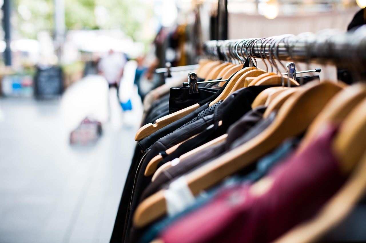 How to Make Your Wardrobe More Sustainable: A Practical Guide to Everyday Eco-Friendly Style