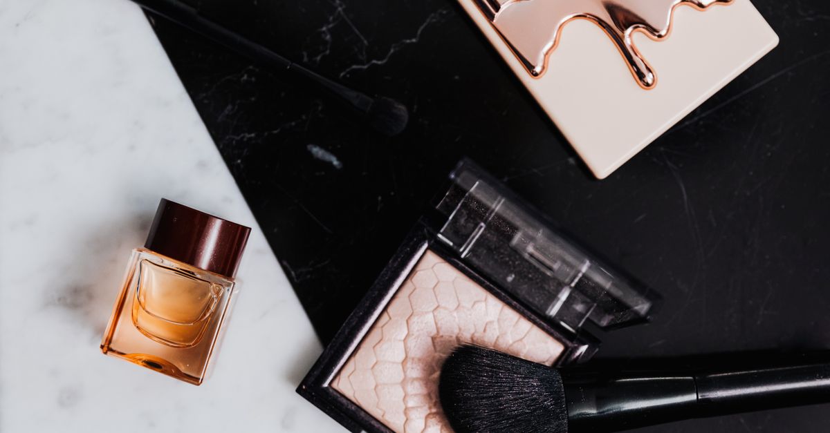 Beginner’s Guide to Building a Simple Skincare Routine (That Actually Works)