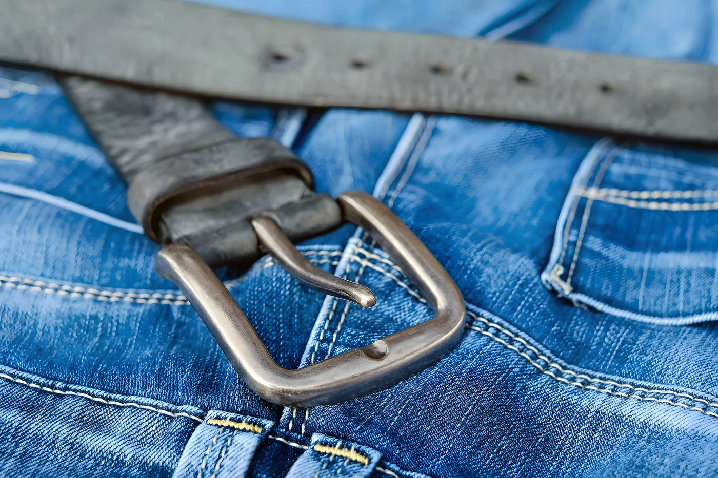 How to Keep Clothes Out of Landfills: A Practical Guide to a Lower-Waste Wardrobe