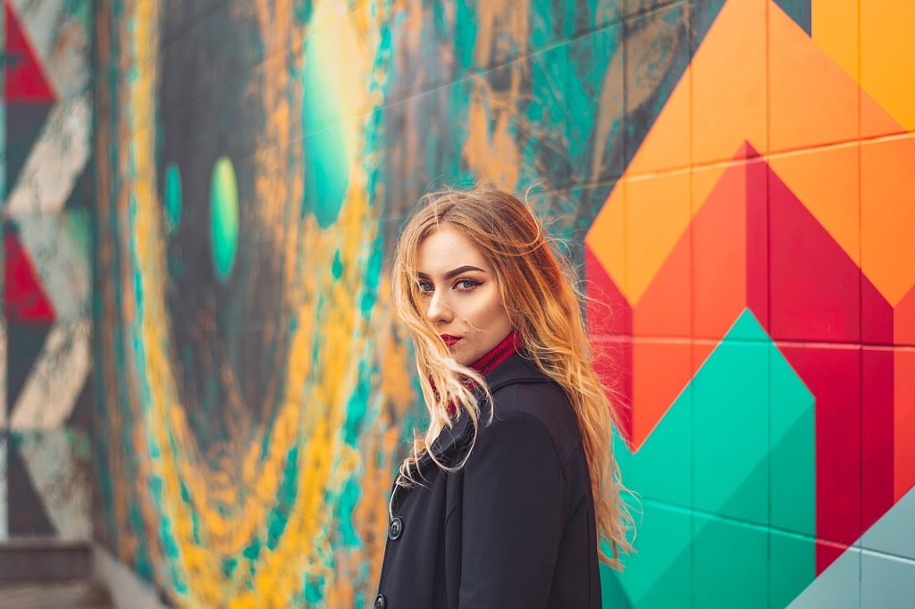 How to Brighten and Care for the Under-Eye Area: Practical Tips for Everyday Radiance